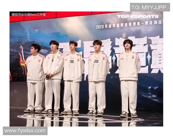 TES战队在冠军杯积分榜上以61分稳居第一位置展现强大实力