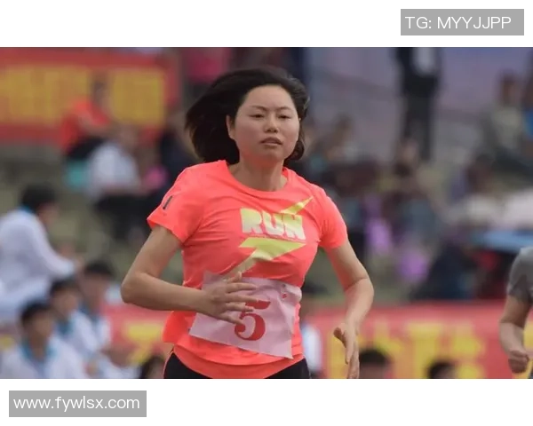 杨丽专访：从乒乓球新星到世界冠军的辉煌历程回顾与展望