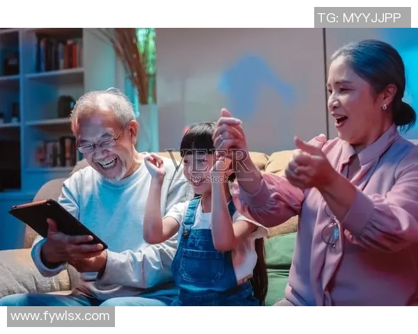 台面足球玩具的乐趣与技巧探索，让家庭聚会充满欢声笑语